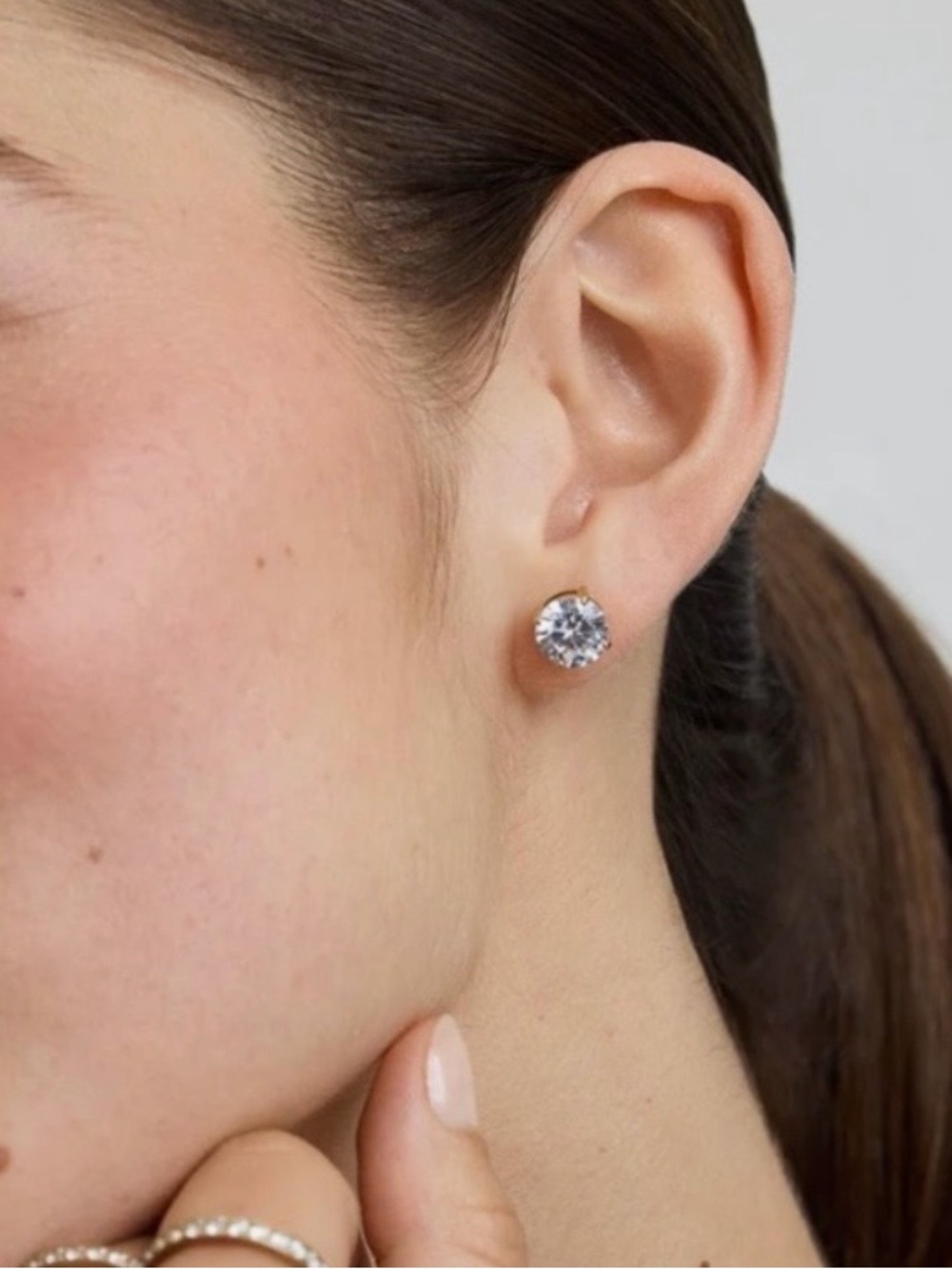 Classic Clear Stone Stud Earrings - Elegant Sparkle